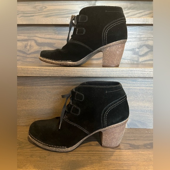 Clarks Artisan Bootie with Cork Heel Size 10 - Picture 4 of 10